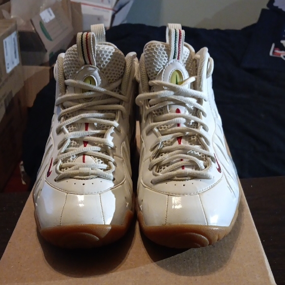 Nike Air Foamposite Pro (GS) Rare 2015 White Gucci Mens 6.5 Womens 8 EUC - Picture 4 of 10